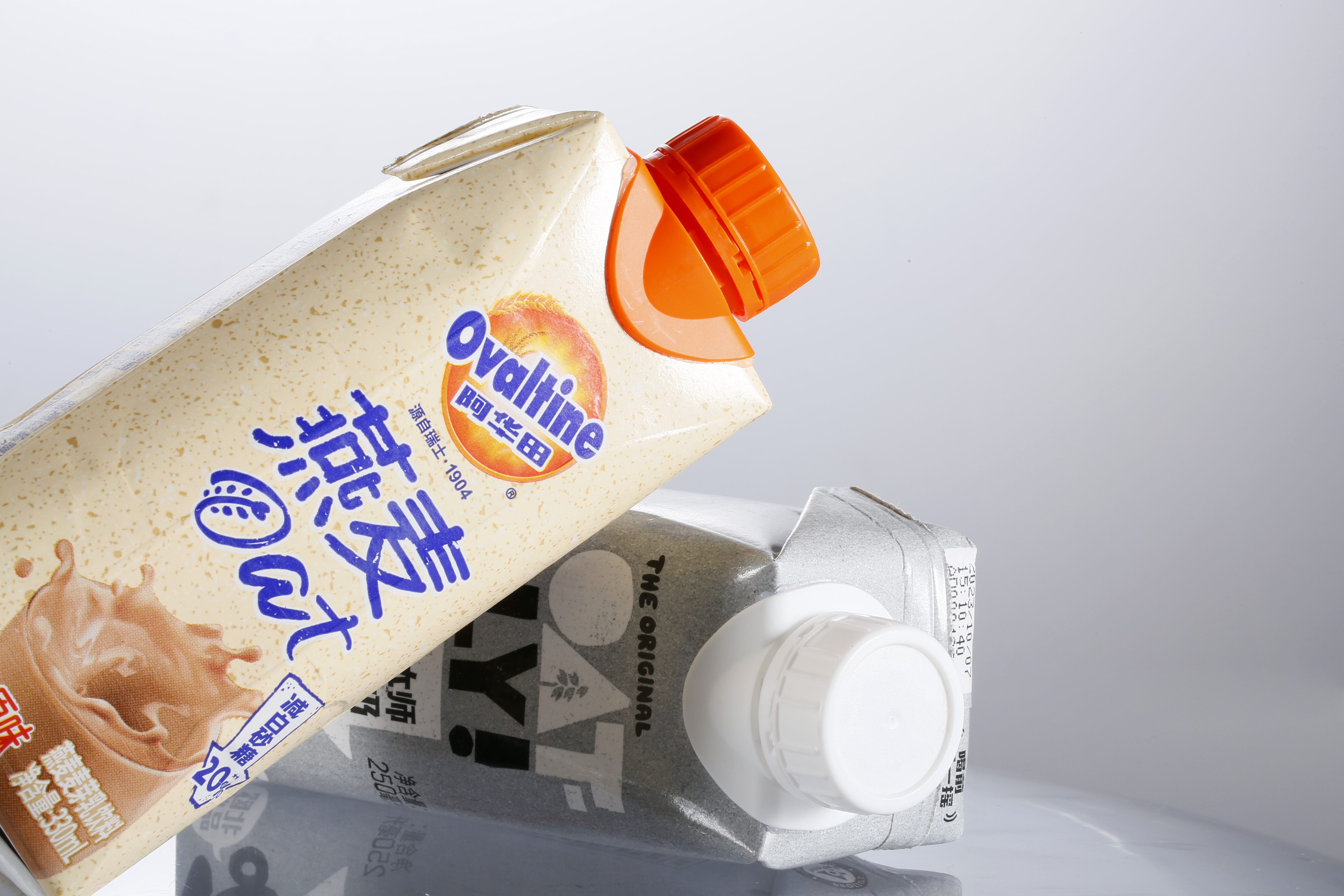 HeliCap vs DreamCap: A Complete Buyer's Guide for Aseptic Carton Brands